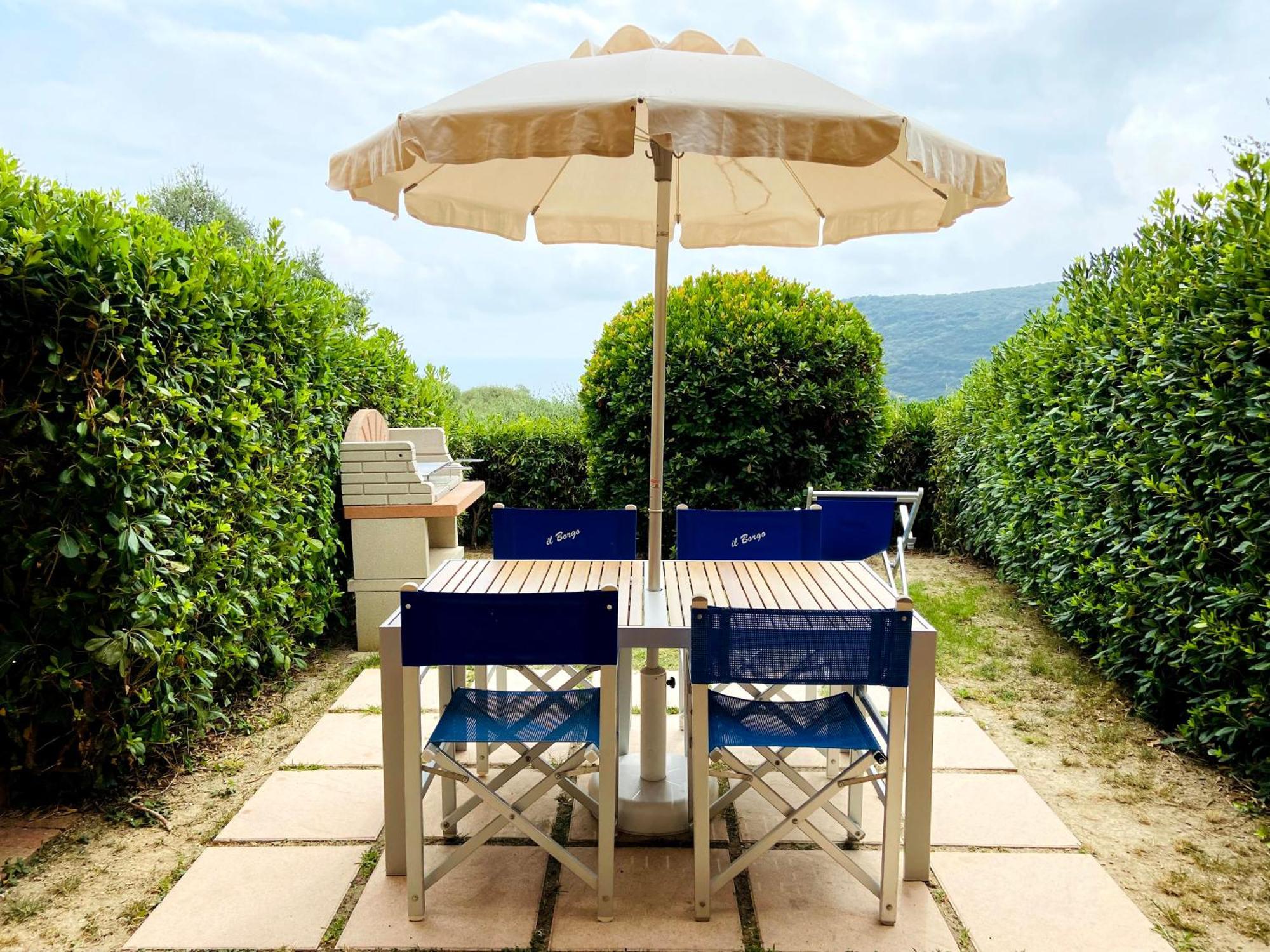 Il Borgo Aparthotel Finale Ligure Exteriör bild