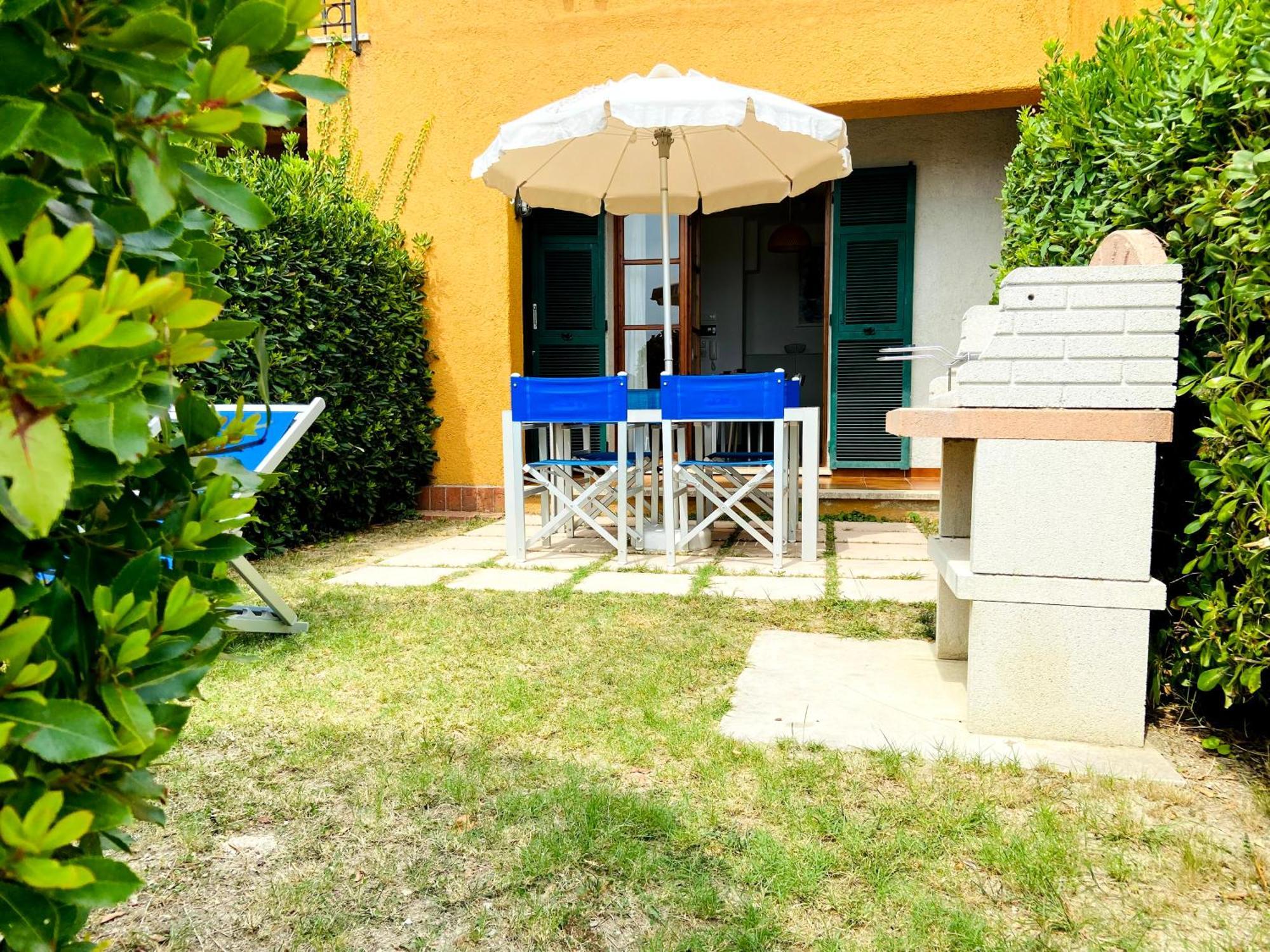 Il Borgo Aparthotel Finale Ligure Exteriör bild